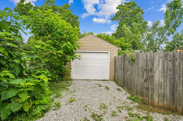6971 London Groveport Road, Grove City, OH 43123