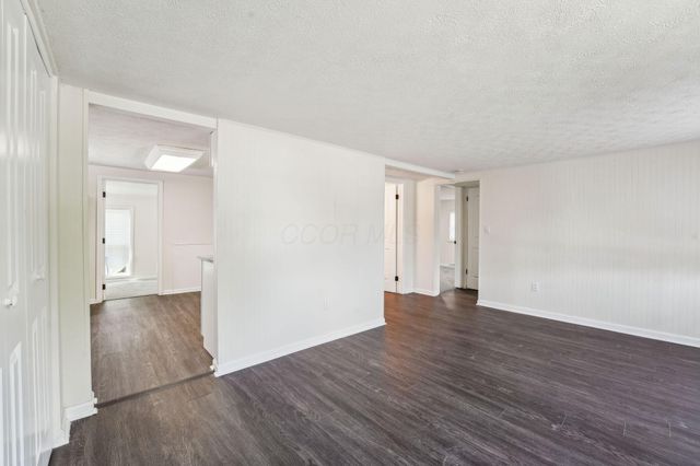 6971 London Groveport Road, Grove City, OH 43123
