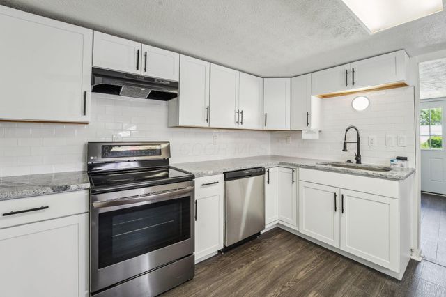 6971 London Groveport Road, Grove City, OH 43123
