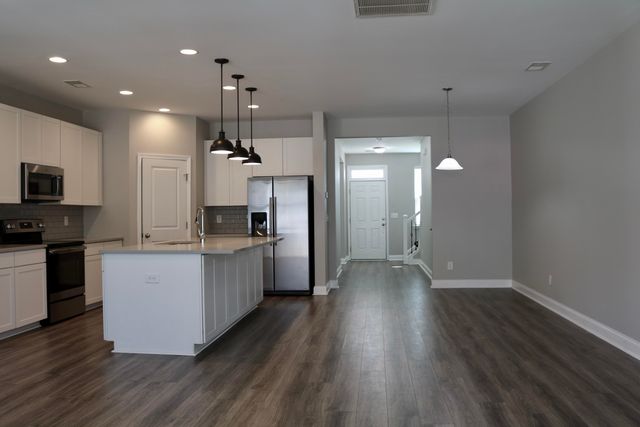 7869 Montview Road, North Charleston, SC 29418