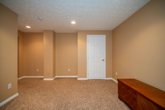 420 Ashbury Farms Drive 420 Ashbury Farms Drive, Vandalia, OH 45377