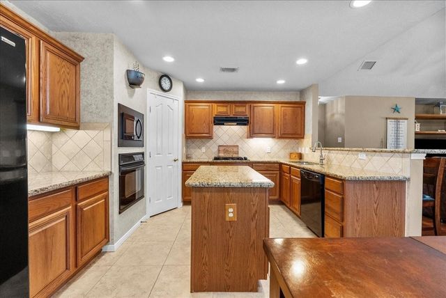 2116 Indian Blanket Drive, League City, TX 77573