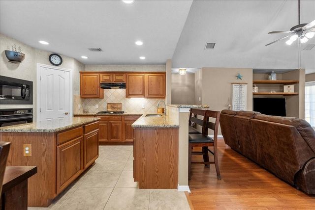 2116 Indian Blanket Drive, League City, TX 77573