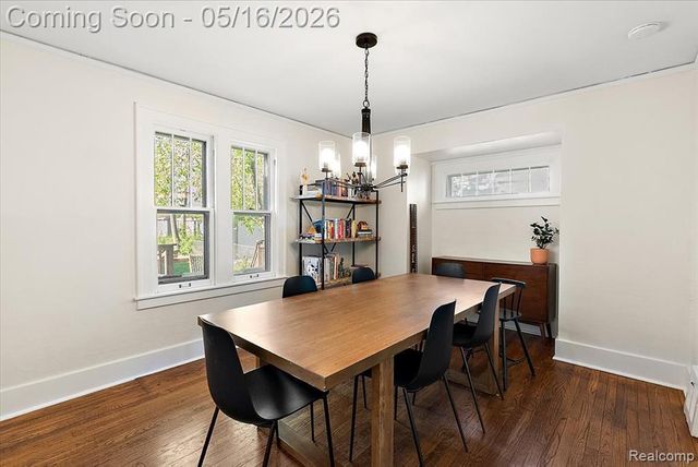 329 E Lawrence Avenue, Royal Oak, MI 48073