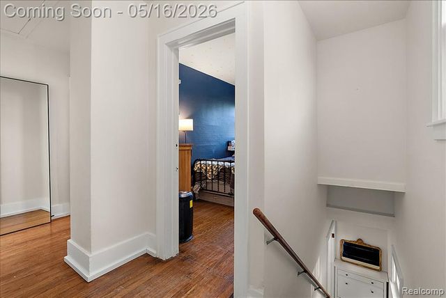 329 E Lawrence Avenue, Royal Oak, MI 48073