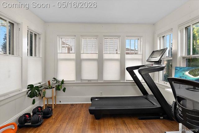 329 E Lawrence Avenue, Royal Oak, MI 48073