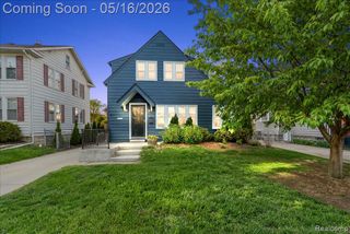 329 E Lawrence Avenue, Royal Oak, MI 48073