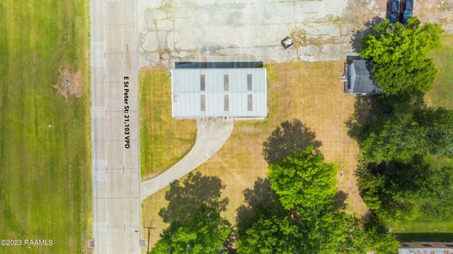 1707 E St Peter Street, New Iberia, LA 70560