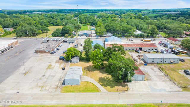 1707 E St Peter Street, New Iberia, LA 70560