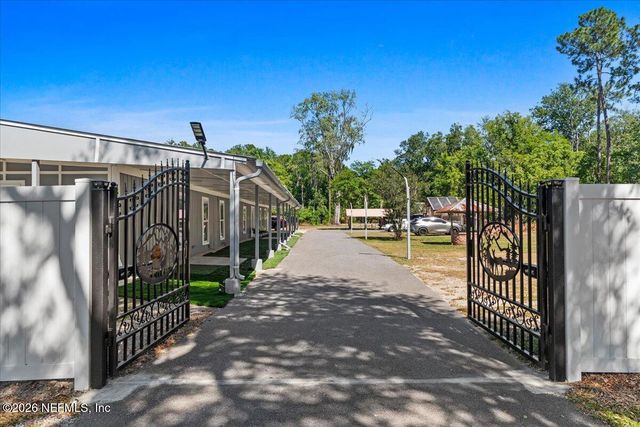 865 COLE Road, Jacksonville, FL 32218