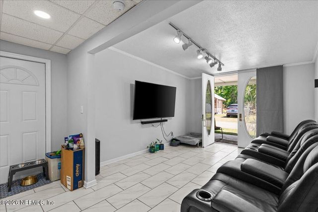 865 COLE Road, Jacksonville, FL 32218