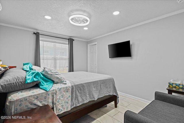 865 COLE Road, Jacksonville, FL 32218