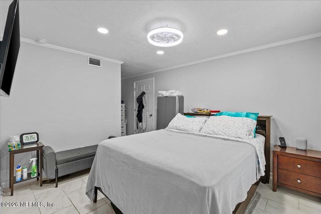 865 COLE Road, Jacksonville, FL 32218