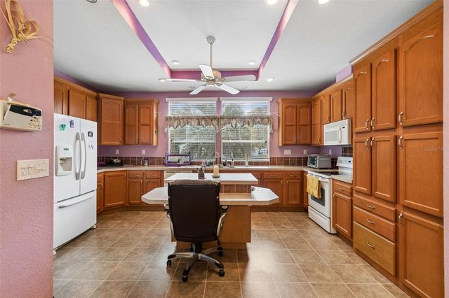 8337 YELLOW PINE AVENUE, Brooksville, FL 34613