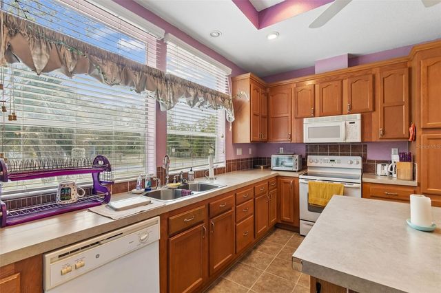 8337 YELLOW PINE AVENUE, Brooksville, FL 34613