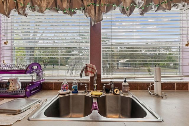 8337 YELLOW PINE AVENUE, Brooksville, FL 34613