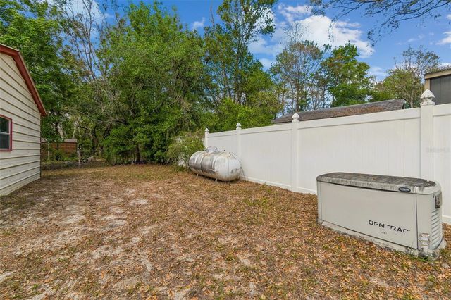 8337 YELLOW PINE AVENUE, Brooksville, FL 34613