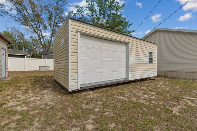 8337 YELLOW PINE AVENUE, Brooksville, FL 34613
