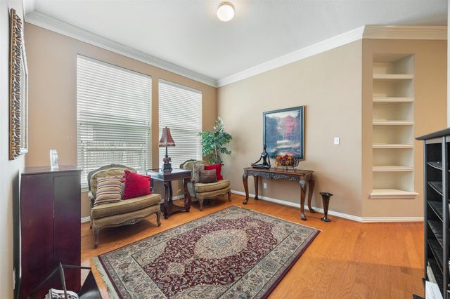 6211 Parkside Drive, Arlington, TX 76001