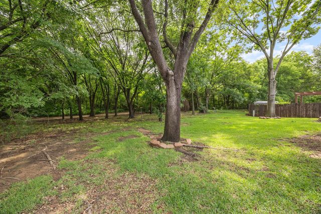 6211 Parkside Drive, Arlington, TX 76001