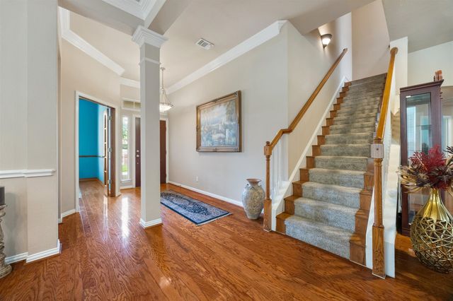 6211 Parkside Drive, Arlington, TX 76001