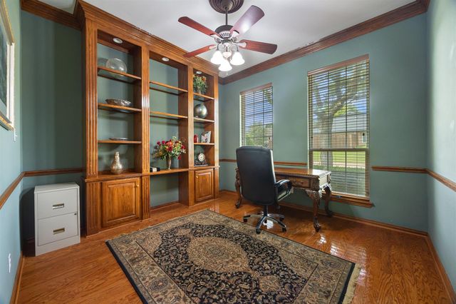 6211 Parkside Drive, Arlington, TX 76001