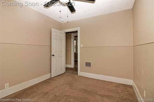 8335 Harding, Center Line, MI 48015