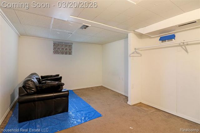 8335 Harding, Center Line, MI 48015