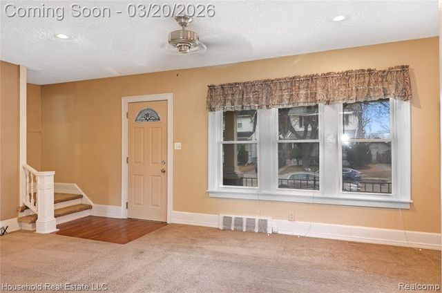 8335 Harding, Center Line, MI 48015