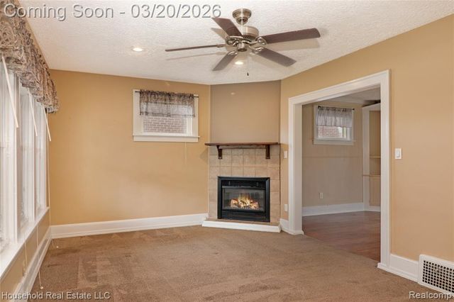 8335 Harding, Center Line, MI 48015