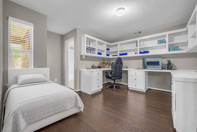 8118 Stoneyway Drive, Houston, TX 77040