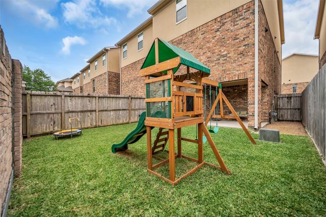 8118 Stoneyway Drive, Houston, TX 77040
