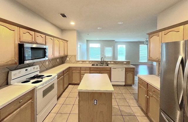 7417 Alverstone Drive, Fort Worth, TX 76120