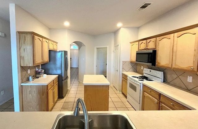 7417 Alverstone Drive, Fort Worth, TX 76120
