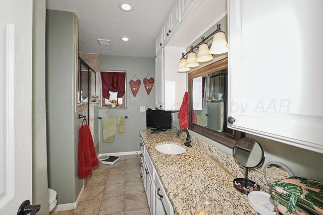 1201 Purnell Avenue, Stratford, TX 79084