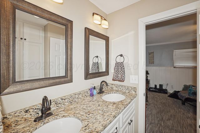 1201 Purnell Avenue, Stratford, TX 79084