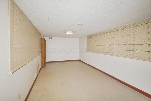 1201 Purnell Avenue, Stratford, TX 79084