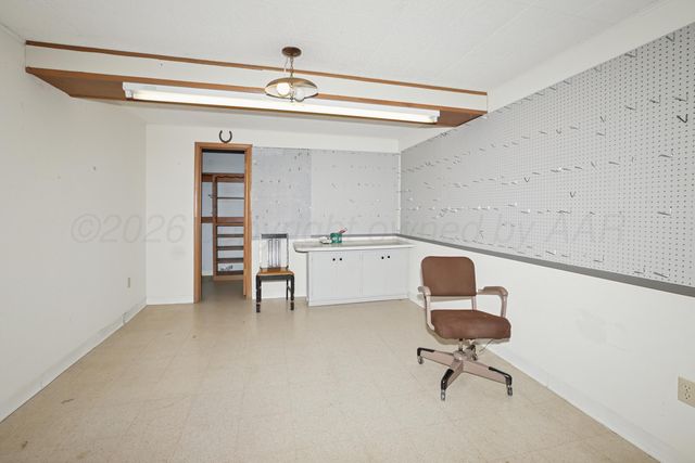 1201 Purnell Avenue, Stratford, TX 79084