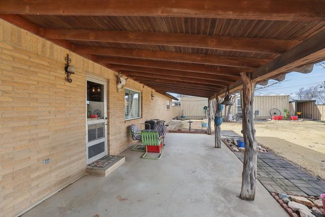 1201 Purnell Avenue, Stratford, TX 79084