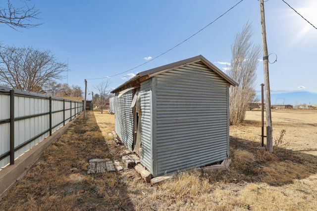 1201 Purnell Avenue, Stratford, TX 79084