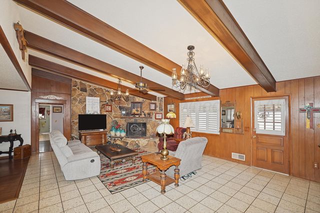 1201 Purnell Avenue, Stratford, TX 79084