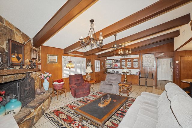 1201 Purnell Avenue, Stratford, TX 79084