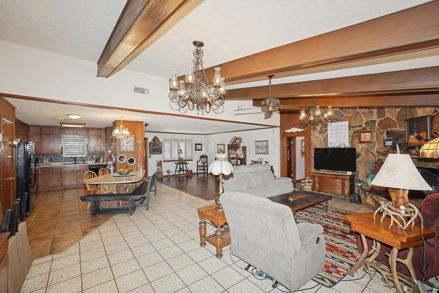 1201 Purnell Avenue, Stratford, TX 79084