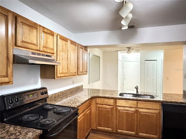 600 KENWICK CIRCLE 202, Casselberry, FL 32707