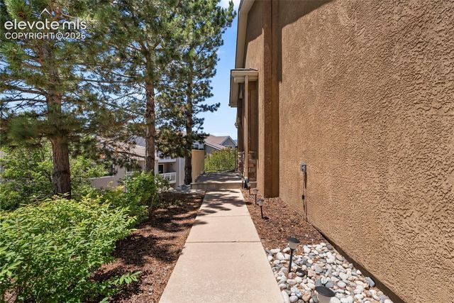 5820 New Crossings Point, Colorado Springs, CO 80918