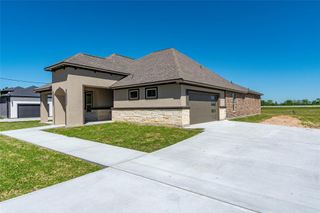 9785 Fm 686, Dayton, TX 77535
