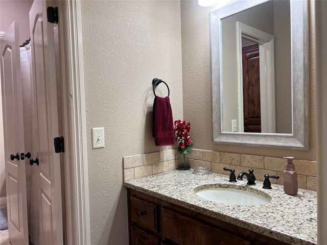 804 Great Oaks Drive, Mcalester, OK 74501