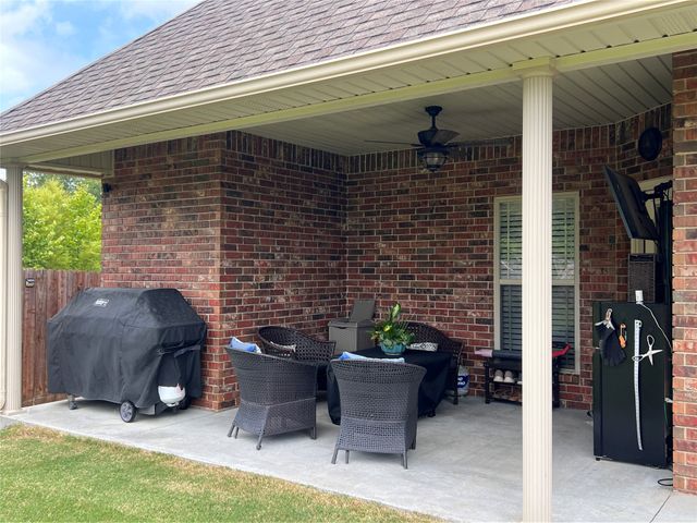 804 Great Oaks Drive, Mcalester, OK 74501