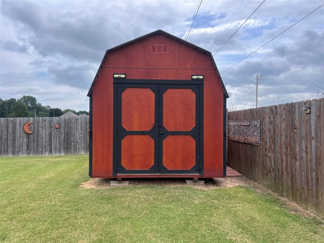 804 Great Oaks Drive, Mcalester, OK 74501