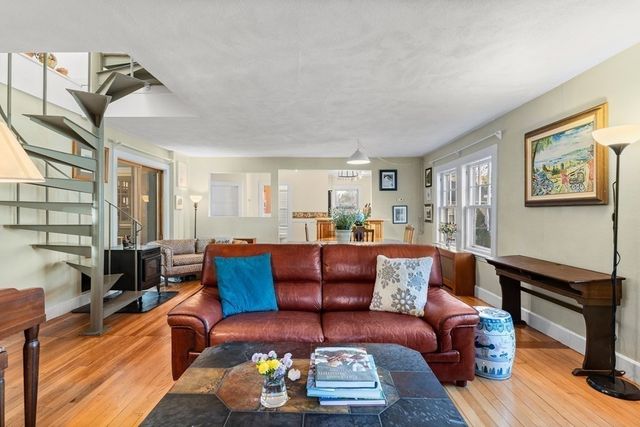 12 Bassett Street, Marblehead, MA 01945